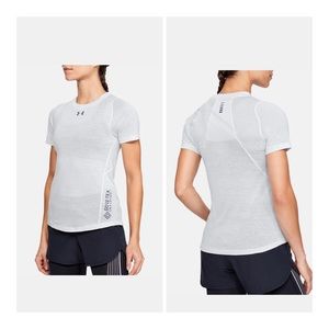 Under Armour Gore Tex Infinium Women’s Marshmallow Top Size Small NWT